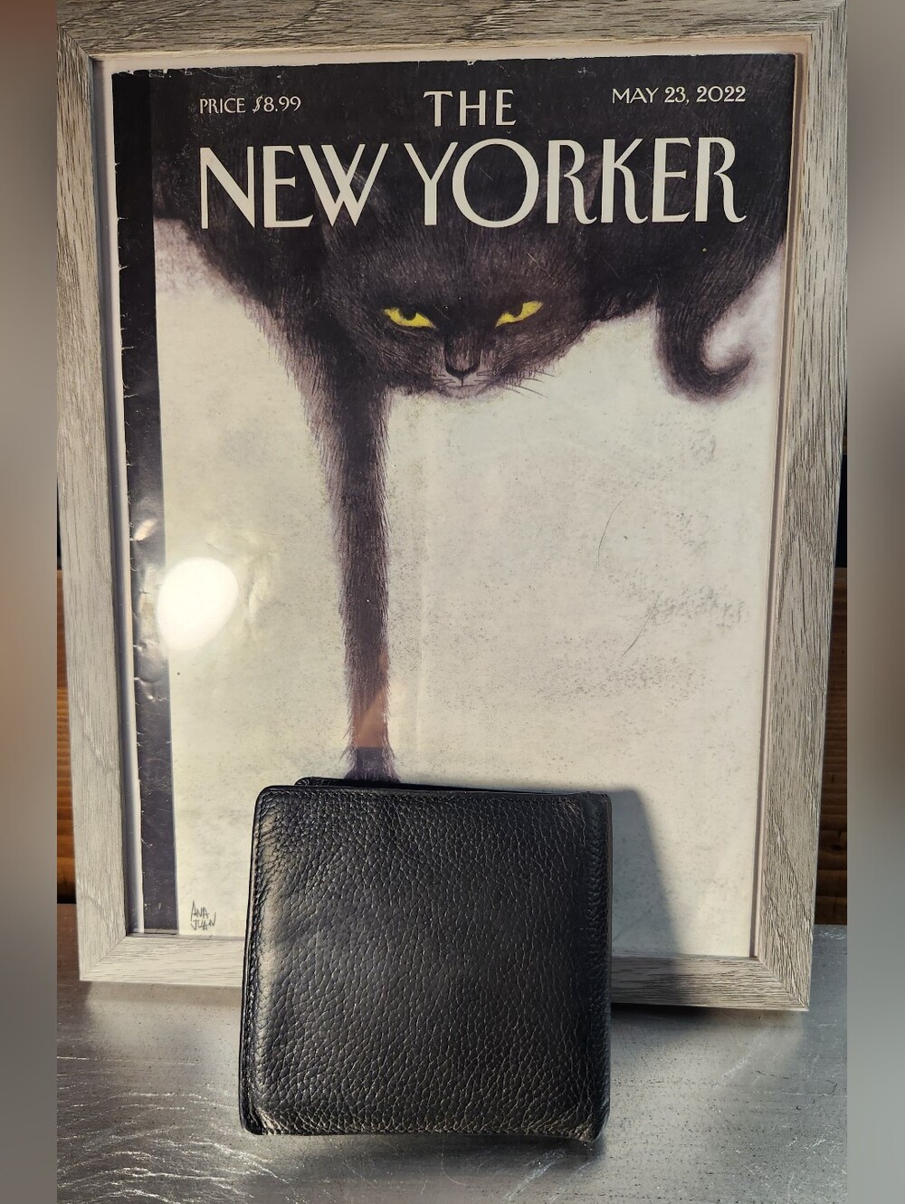 Versace Wallet With Silver Medusa Motif - Picture 7 of 16
